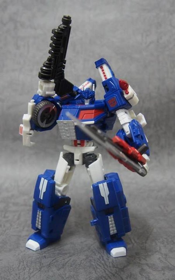 KFC KP 01UM Shoulder And Missile Kits For Fall Of Cybtertron Ultra Magnus And Optimus Prime  (11 of 28)